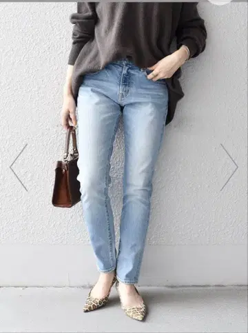 [ 새상품급 ] SHIPS 슬림 테이퍼트 데님 라이트 블루