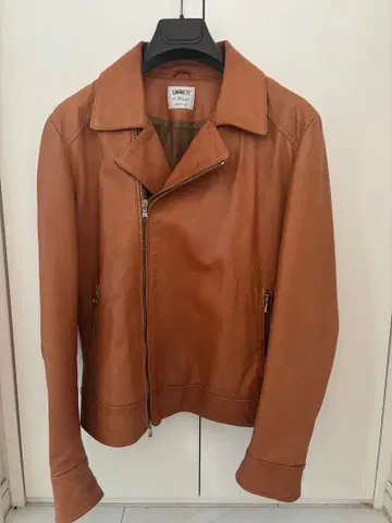 EMMETI 카멜 가죽 라이더 자켓