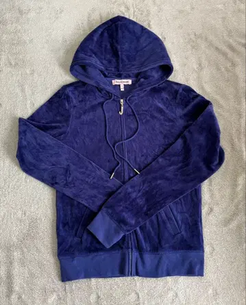 Juicy Couture 네이비 벨로아 후드티 L 사이즈