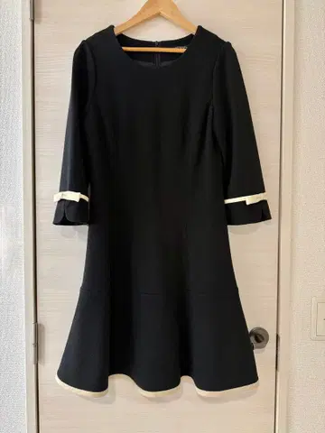 UNIVERVALMUSE 겨울 상품 원피스