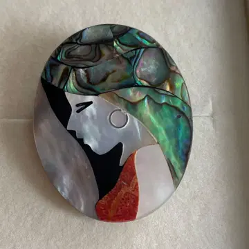 빈티지 쉘 브로치