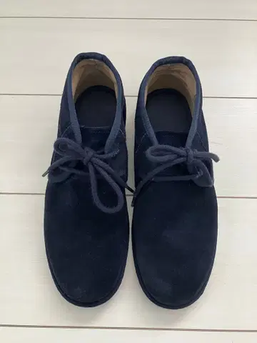 네이비 스웨이드 레이스업 슈즈