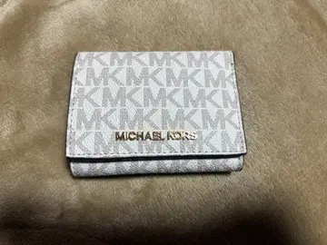 MICHAEL KORS 마이클코어스 3단 폴더형 지갑