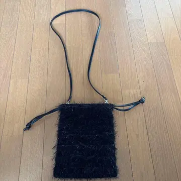 퍼풍 블랙 숄더백