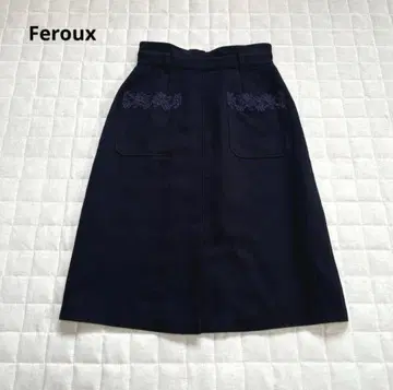 [페루] 무릎 기장 스커트 플레어 스커트 자수 꽃무늬 무지 네이비 포멀