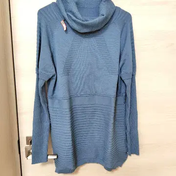 클리닝 완료! 모데레이트 블루 오프 터틀넥 니트 M-L