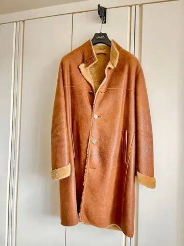 Salfra 사루프라 양가죽 무스탕 브라운 코트 새상품급 레어