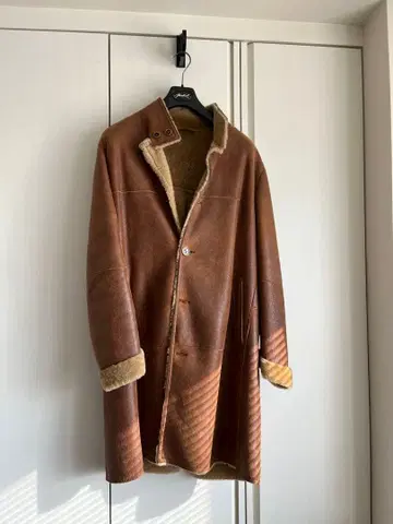 Salfra 사루프라 양가죽 무스탕 브라운 코트 새상품급 레어