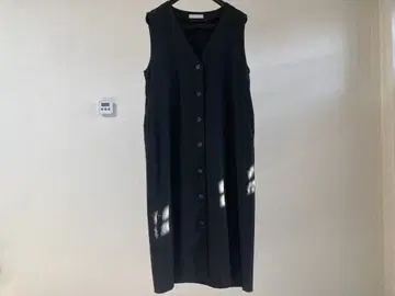 슬리브리스 블랙 롱 원피스 any FAM