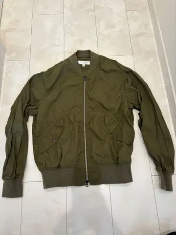 BEAUTY&YOUTH MA-1 자켓 M 사이즈 올리브