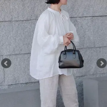 TUTIE. 라미 트윌 2WAY 개더 블라우스 풀오버 화이트