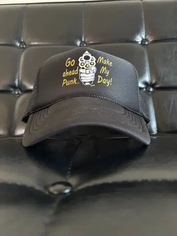 블랙 메쉬 트래커 캡