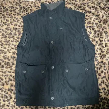 블랙 다운 베스트