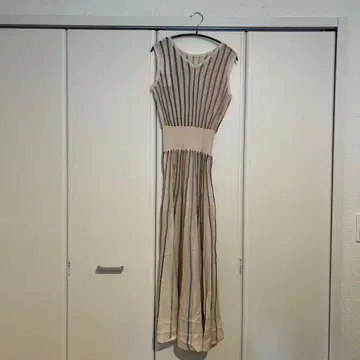 [ 새상품 택 포함 ] 라그나문 슬리브리스 스트라이프 롱 원피스