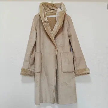 새상품급 저널 스탠다드 페이크 무스탕 푸드코트 S