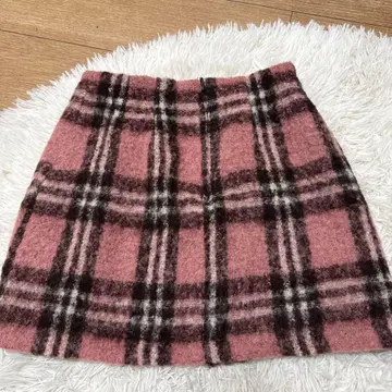 [새상품급] 핑크와 브라운의 체크 무늬 미니 스커트 리랜드트루