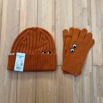유니클로 ANYA HINDMARCH 니트 모자 장갑 세트