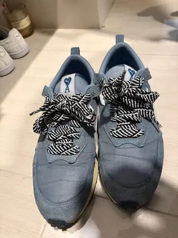 PUMA x AMI 라이트 블루 스니커즈 US 9 / EUR 43