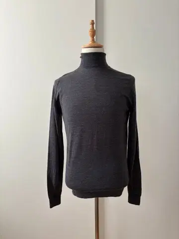 [새상품급] 조운스메드레스 터틀넥 그레이 M 영국제 울