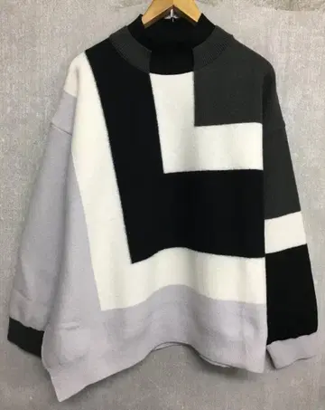 쿠루니 22aw STUDIOUS 별주 컬러 블록 절개 니트 스웨터