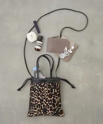 미사용 새상품 이아쿠치 그라넬로 2WAYTOTE