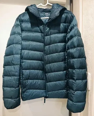 울트라 라이트 다운 자켓 M 사이즈 그린 후드 부착