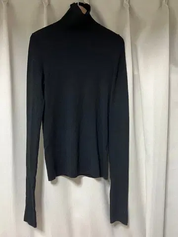 엔폴드 니트 블랙 리브 니트 하이넥