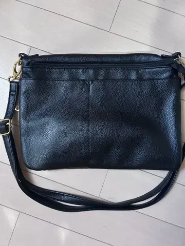 가죽 숄더백 블랙