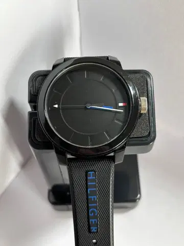 HILFIGER 블랙 아날로그 손목시계