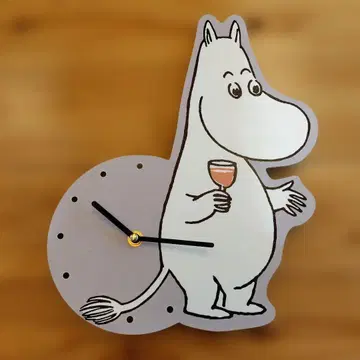 무민 벽걸이 시계 salut!