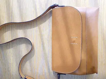 도치기 가죽 KAMON 숄더백