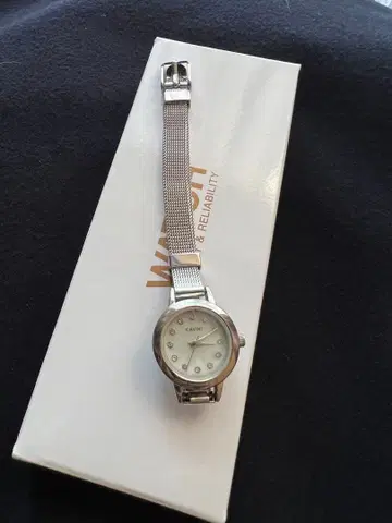 KAVINI 메쉬 밴딩 시계