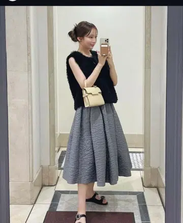 hyeon swan skirt