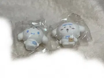 시나몬 하치와레 시크릿 플로키 마스코트 참 산리오