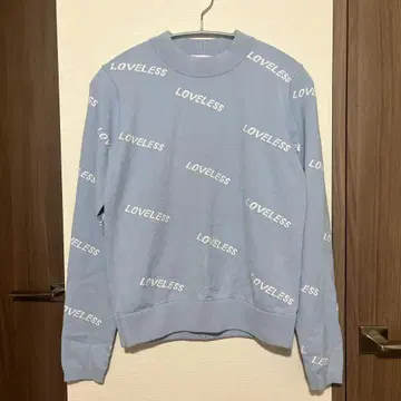 LOVELLESS 스카이블루 블루 로고 프린트 스웨터 니트