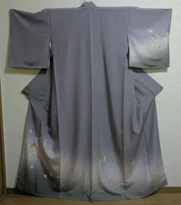 연보라 꽃무늬 자수 코몬 기모노