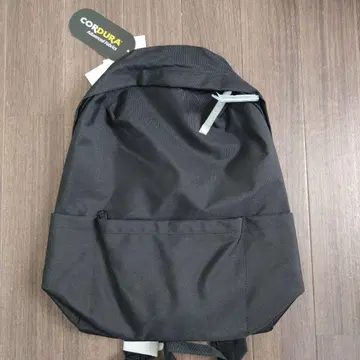 새상품 KEYUCA 라이트 쉘 백팩 M 사이즈 블랙