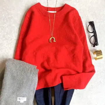 새상품급 미라 오웬 울 100% 크루넥 베이직 니트 빨간색 2024년