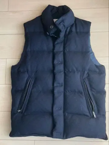 EDIFICE 다운 베스트 네이비 M 사이즈