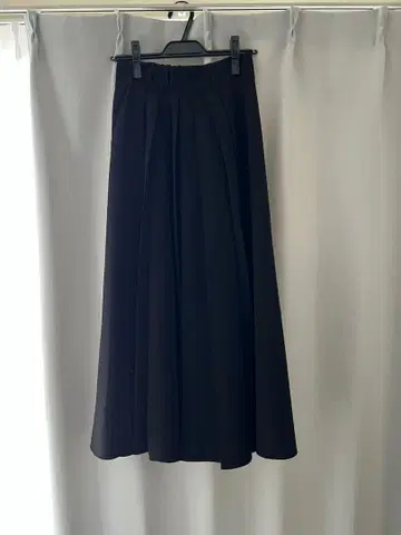 HARE 플리츠 스커트