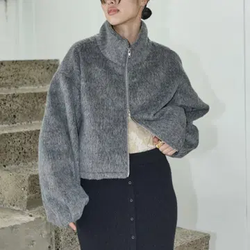 [ 새상품급 ] AIC. 스탠드넥 샤기 숏 블루종 차콜 그레이