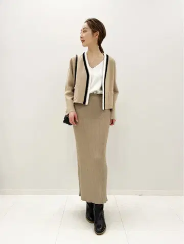 [NOBLE] 레어 리브 니트 타이트 스커트 베이지 (라메 없음, 무지)