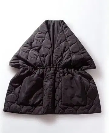 [ 미개봉 새상품 ] 오즈모시스 퀼팅 스톨 블랙