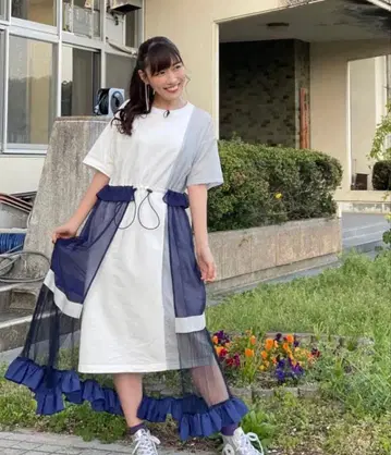 [ 모모이로 클로버 Z 타카기 레니 착용 ] AVIE 반팔 원피스