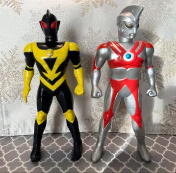 울트라맨 액션 피규어 2체 세트