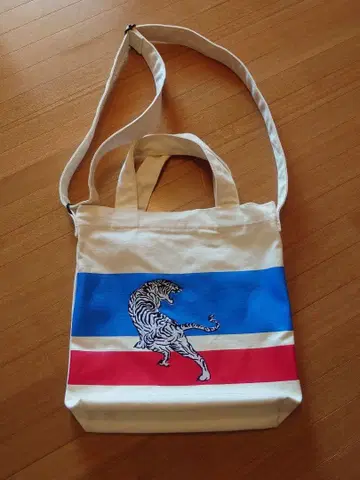 오니츠카타이거 토트백