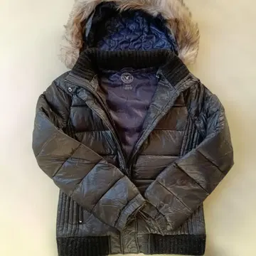 American Eagle Outfitters 블랙 다운 자켓