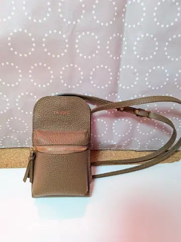 이안느 IANNE 아타오 라포슈 스마트폰 숄더