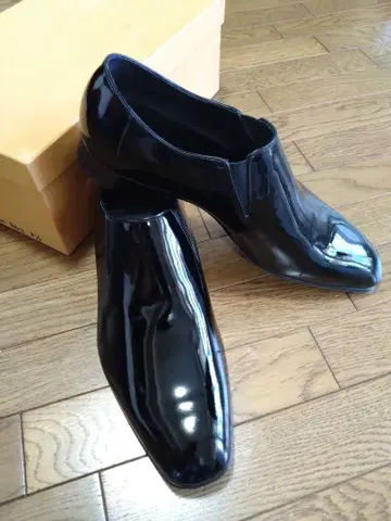 구 BONORA 핸드메이드 미사용 새상품 블랙 패턴트 레더