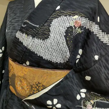 순수 실크 쥐어짜는 물 흐름 자수 꽃 부기 (780)